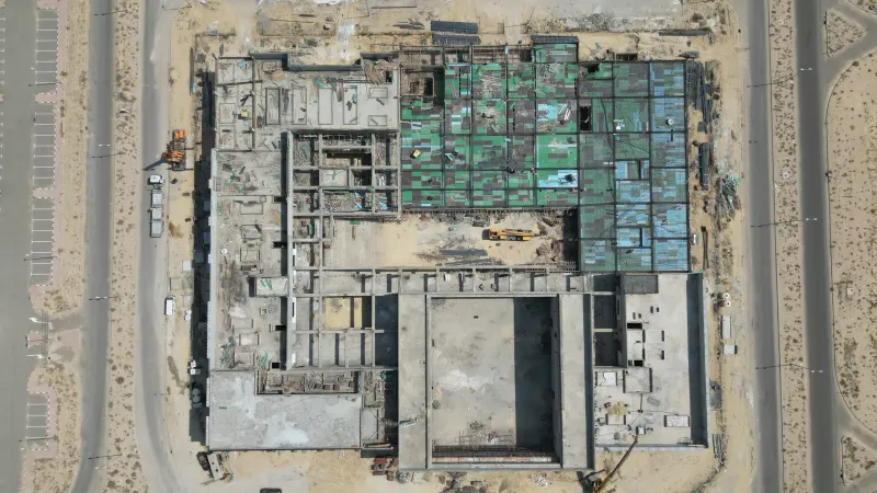 The whole site from above: the halls, the courtyard and the slab in formwork